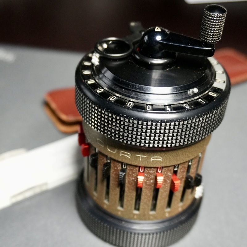Mein Curta von 1964 funktioniert immer noch einwandfrei.