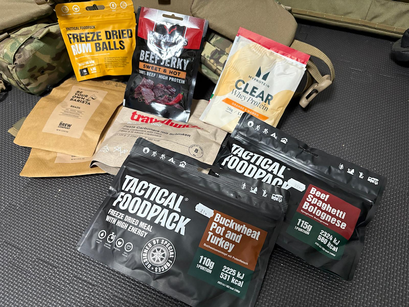 Auswahl an Trekkernahrung