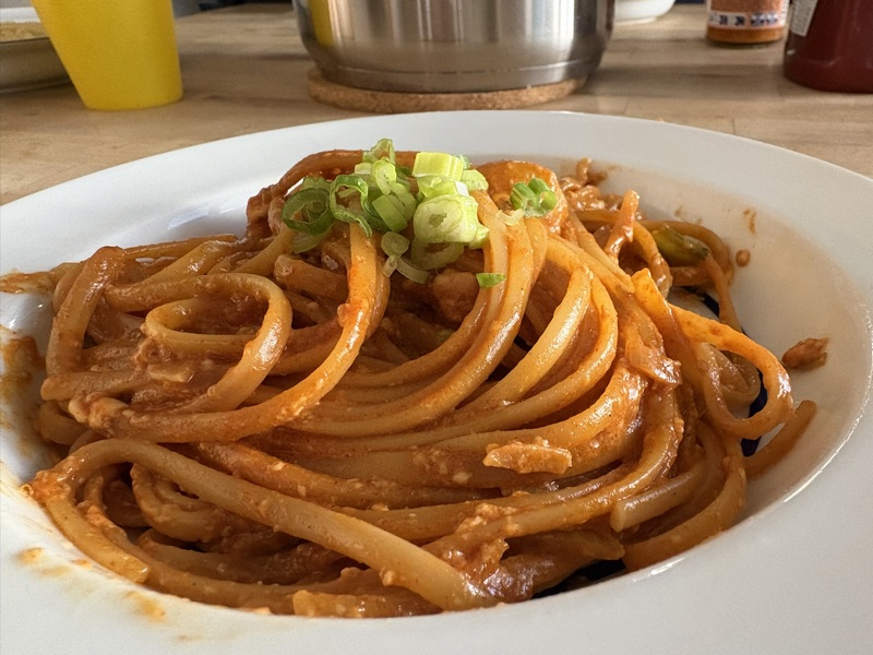 Gochujang-Hüttenkäse-Spaghetti